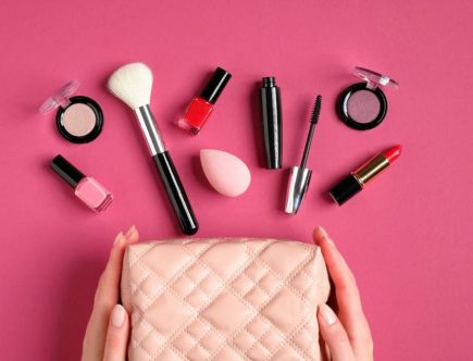 produits maquillage trousse beauté