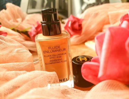test et avis Fluide Enlumineur Effet Irisé Chanel