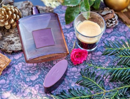 Un voile sensuel paré de rose et de café noir : Café Rose Tom Ford ?