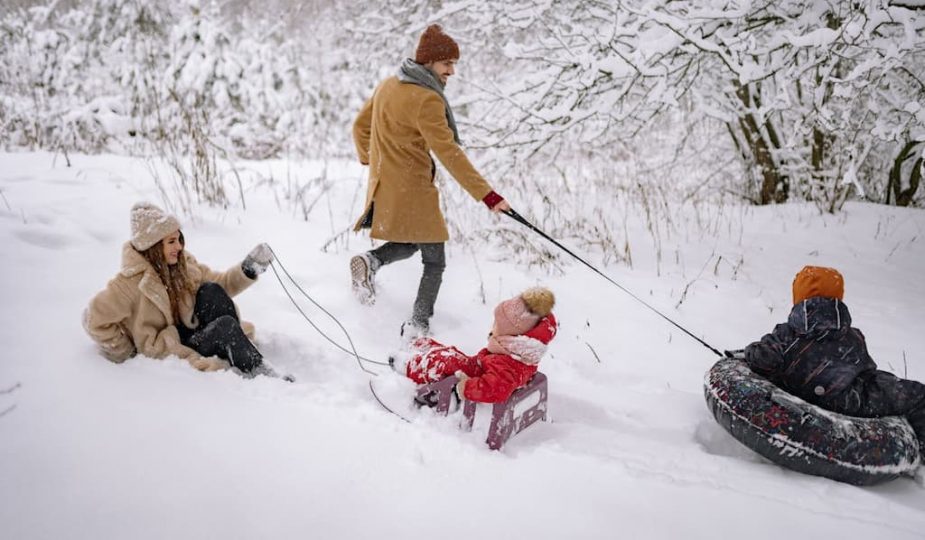 Activités amusantes à faire avec les enfants dans la neige