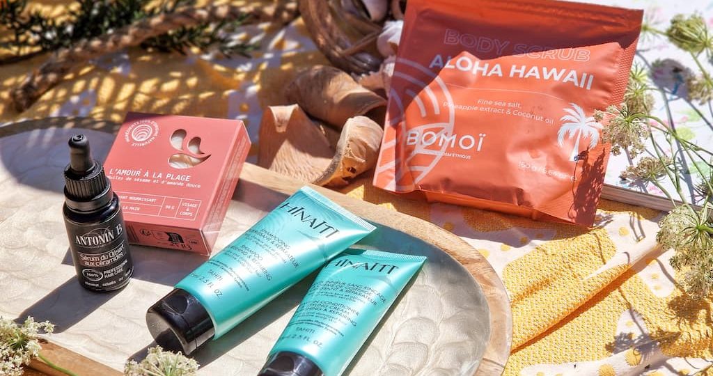 Belle au Naturel Évasion Estivale, la box beauté bio qui sent bon l’été