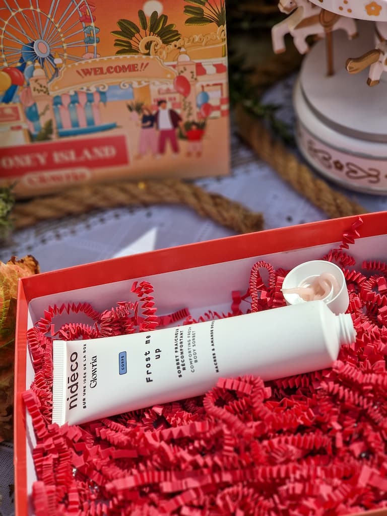 Glowria Août 2025 Cap sur Coney Island avec une box beauté 100% plaisir estival