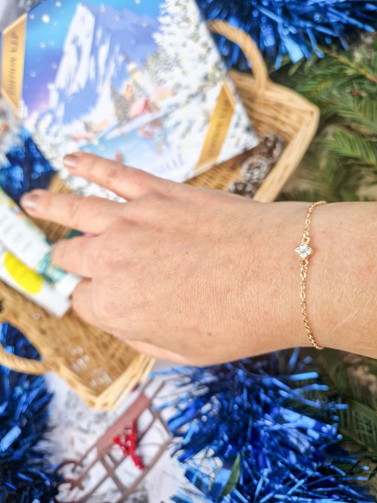 Biotyfull Box Décembre 2025 “Noël Étoilé à la Montagne” – Une édition magique pour clore l’année en beauté