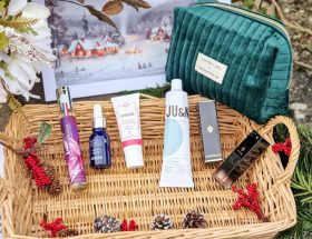 La routine beauté éclat festif Trésors de Noël Prescription Lab X Karl Marc John