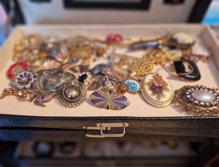 Pourquoi le vintage résonne si fort chez les femmes de 45 ans (et plus)