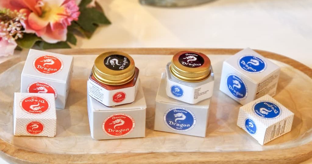 Rouge ou blanc Le guide pour soigner les petits maux du quotidien avec le Baume du Dragon