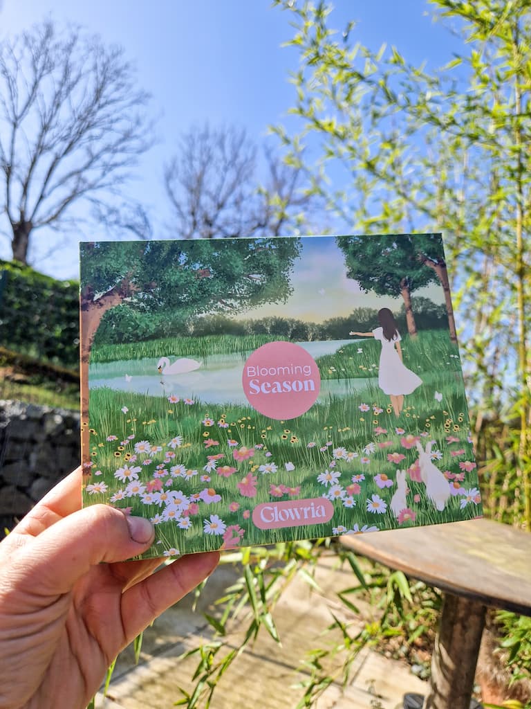 On craque pour la Box Beauté Glowria Blooming Season (5 Full-Size pour moins de 17€ !)