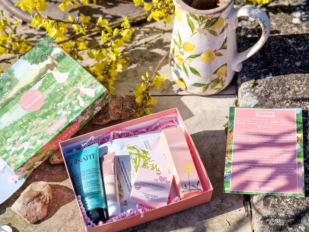 On craque pour la Box Beauté Glowria Blooming Season (5 Full-Size pour moins de 17€ !)