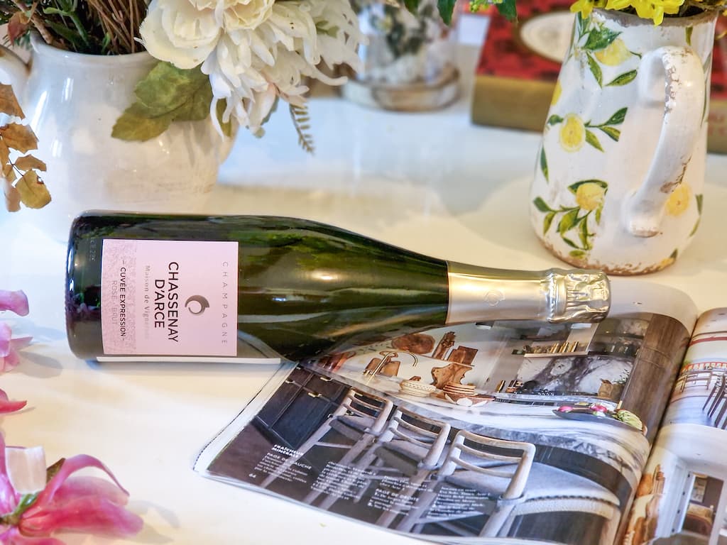 Le retour des beaux jours avec le Champagne Rosé de Chassenay d'Arce