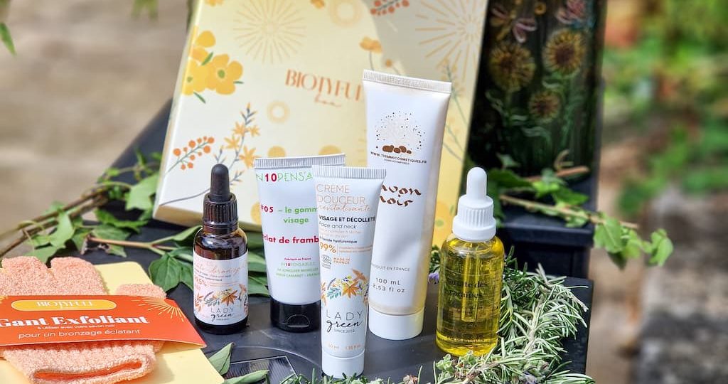 Biotyfull Box mai 2026 la box 100% Bronzage Éclatant qui prépare notre peau pour l'été