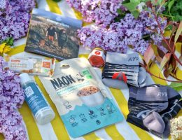 Camp Vibes la box randonnée qui équipe les passionnés de plein air