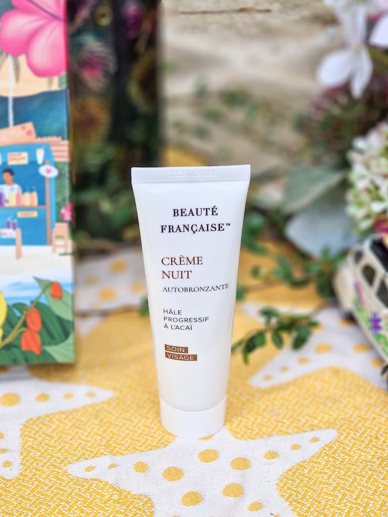 Crème nuit autobronzante à l'açaï — Beauté Française